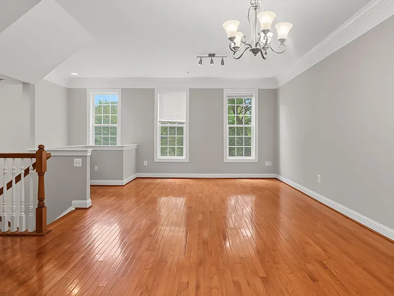 643 Pullman Pl — Photo 19