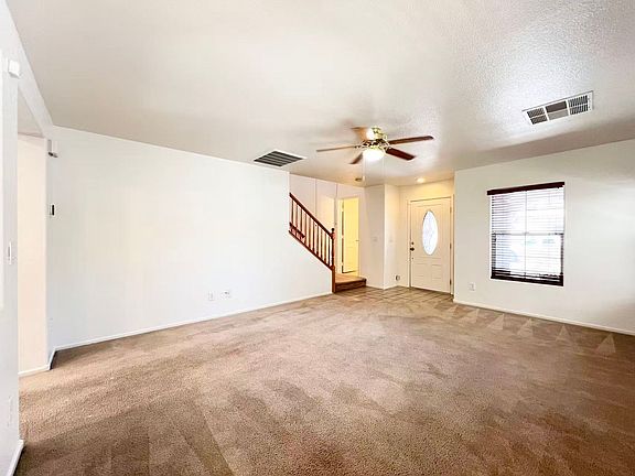 3rd image of 11143 Ranch Valley St
