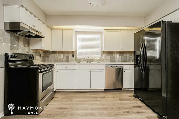 6142 Donegal W — Photo 7