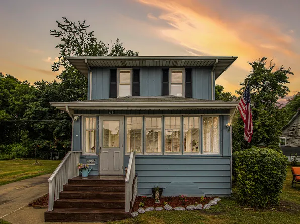 322 Hartwell St, Albion, MI 49224