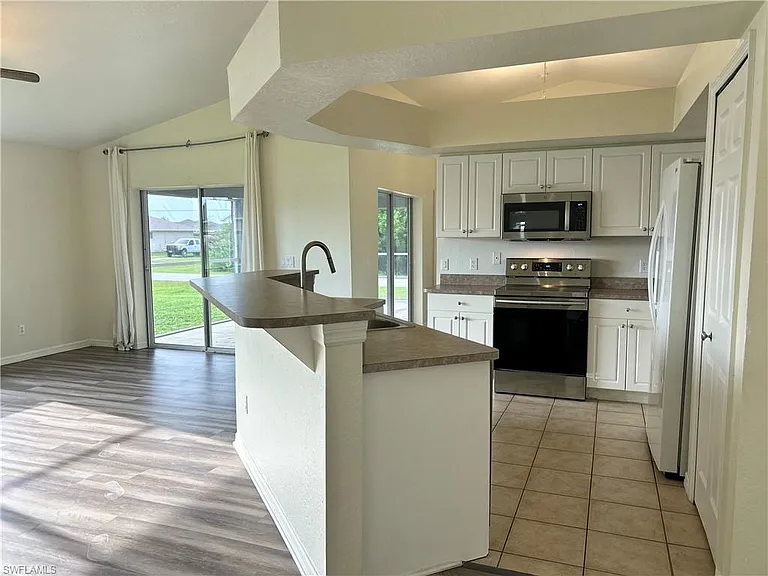 6143 Hendley Ct — Photo 10