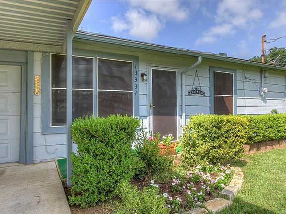 3rd image of 13334 Sarah Ln