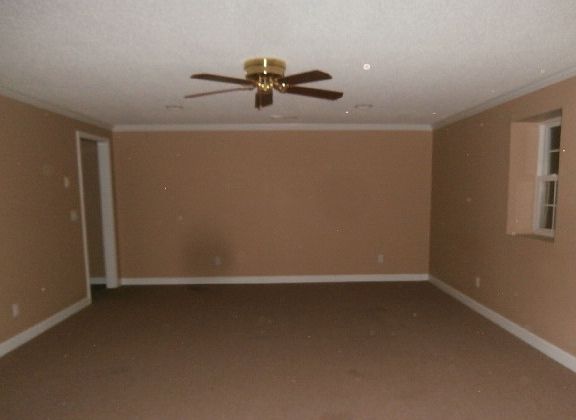 5th image of 155 Brooke Lee Cir