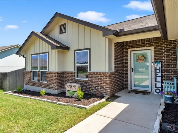 1106 Limestone Dr, Lampasas, TX 76550