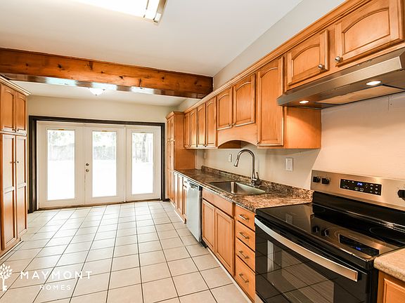 5th image of 2207 Diana Dr