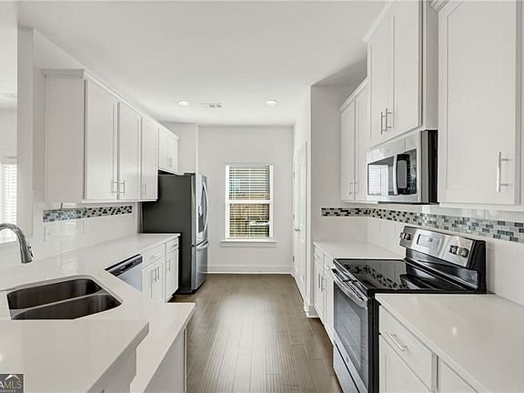 5th image of 1903 Plainsboro Dr