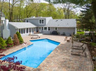 43 Oak Dr, Saddle River, NJ 07458