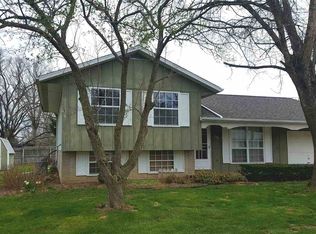 200 Schlag Ln, East Peoria, IL 61611