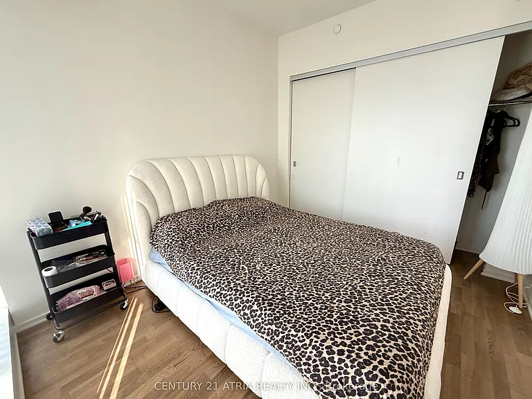 1 Bloor St E #3912 — Photo 5