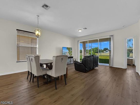 2nd image of 11204 Lakeland Cir