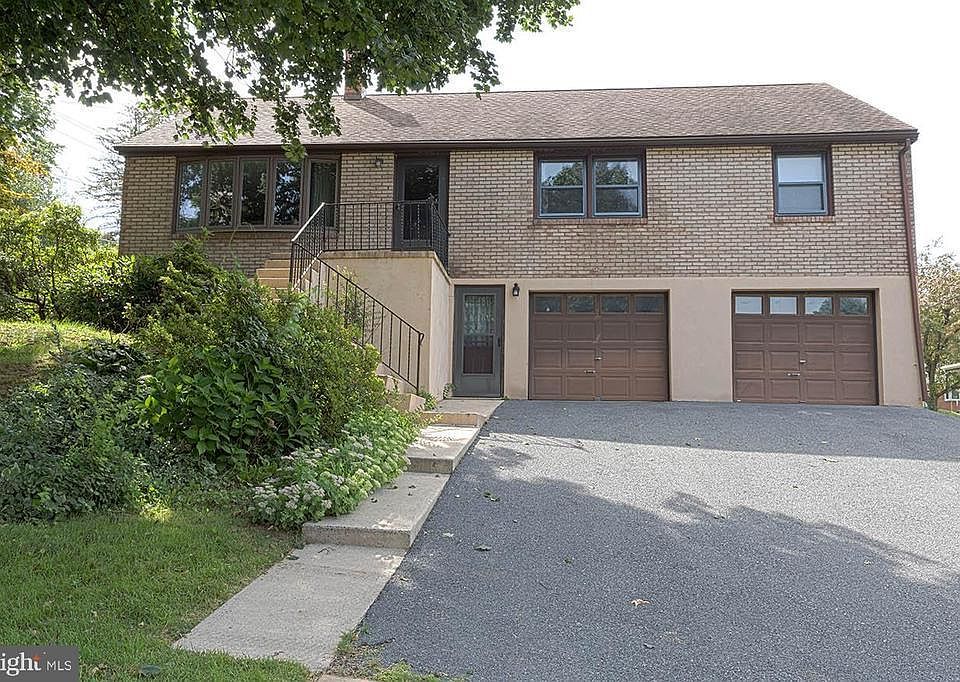 1st image of 818 Rhodora Ave