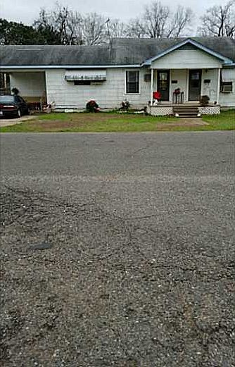 2nd image of 1000 Garden St