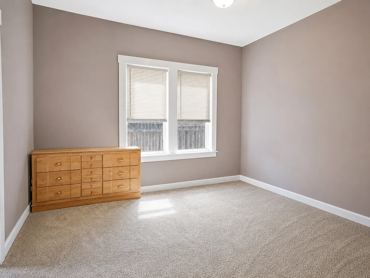 4 bed, 2.5 bath, 1636 sqft, $1,850 — Photo 3