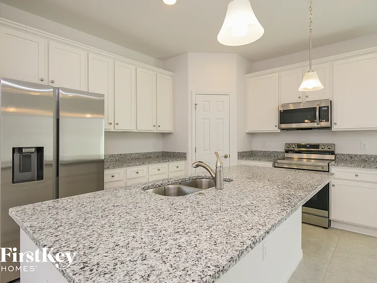 1227 Ponca Rd — Photo 6