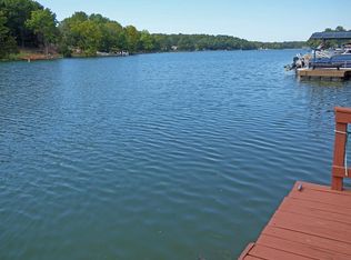 246 E Lakeshore Dr, Cherokee Village, AR 72529