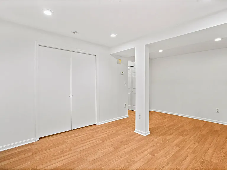 2641 Woodley Pl NW — Photo 23