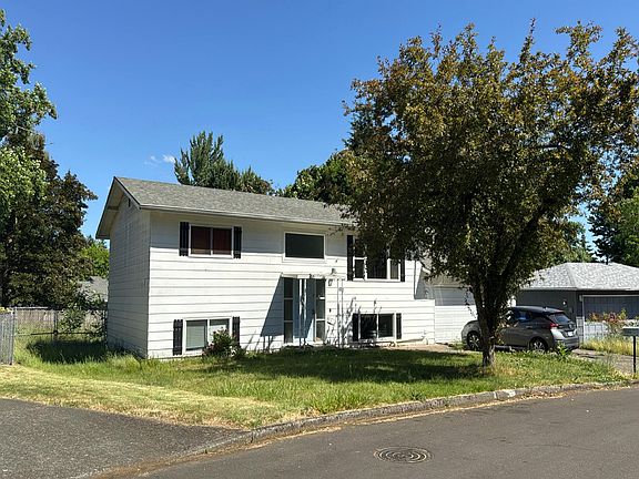 3rd image of 12316 SE 64th Ct