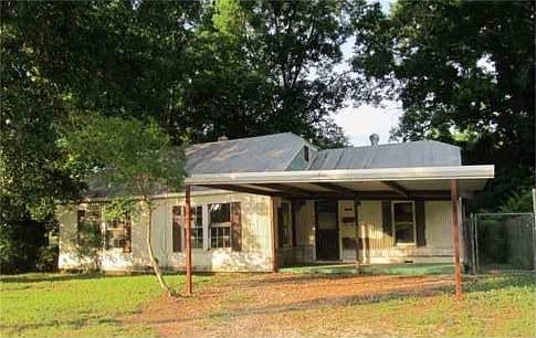 1st image of 704 Youngsdale Cir