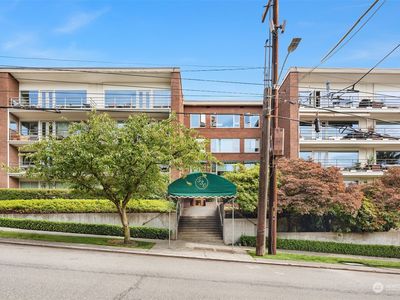 530 W Olympic Place #107, Seattle, WA, 98119