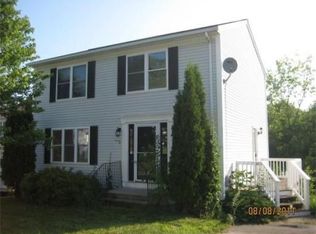 8 Admiral Ave, Worcester, MA 01602