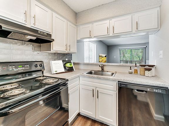 4th image of 2402 S 61st St #239B