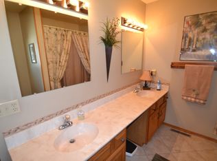 836 N 35th St, Bismarck, ND 58501