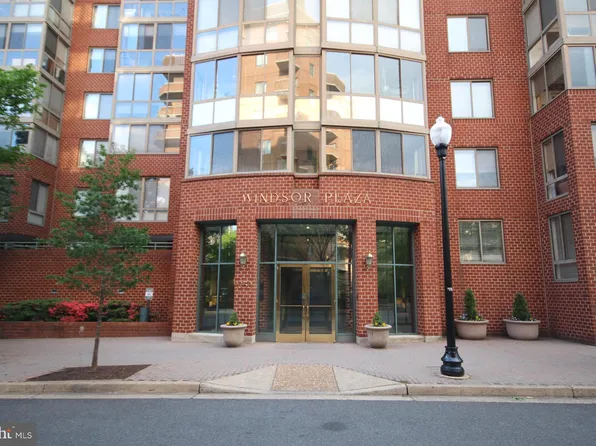 1050 N Taylor St APT 409, Arlington, VA 22201