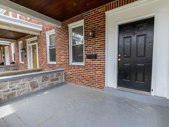 2nd image of 3063 Mayfield Ave #1