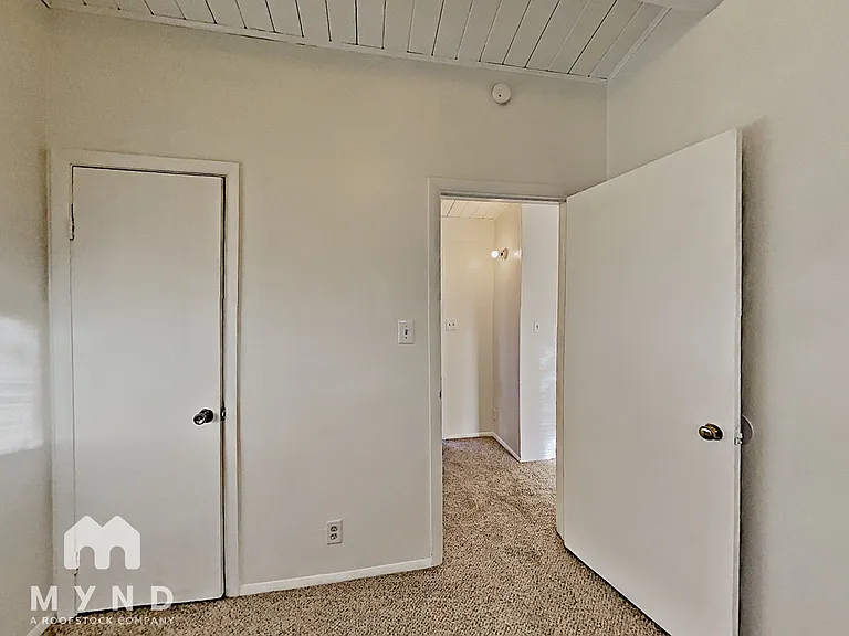 942 Curti Dr — Photo 7