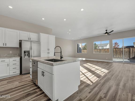 5th image of 1781 Emerald Bay Dr