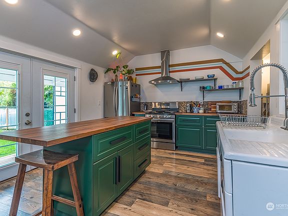 5th image of 1109 Cogean Avenue
