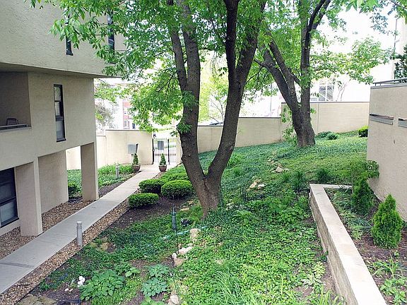 2nd image of 4573 Walnut St Unit 3