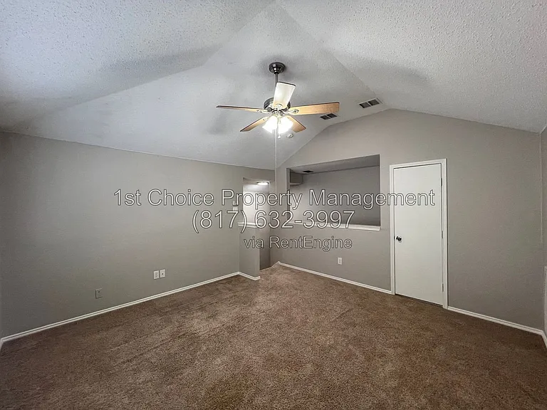 304 E Clover Park Dr — Photo 41