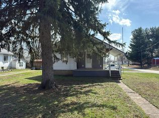 516 John St, Plainville, IN 47568