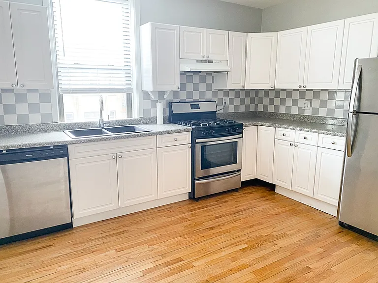3434-38 N Halsted St — Photo 11