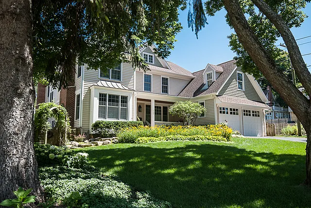 428 Windsor Ter photo 1
