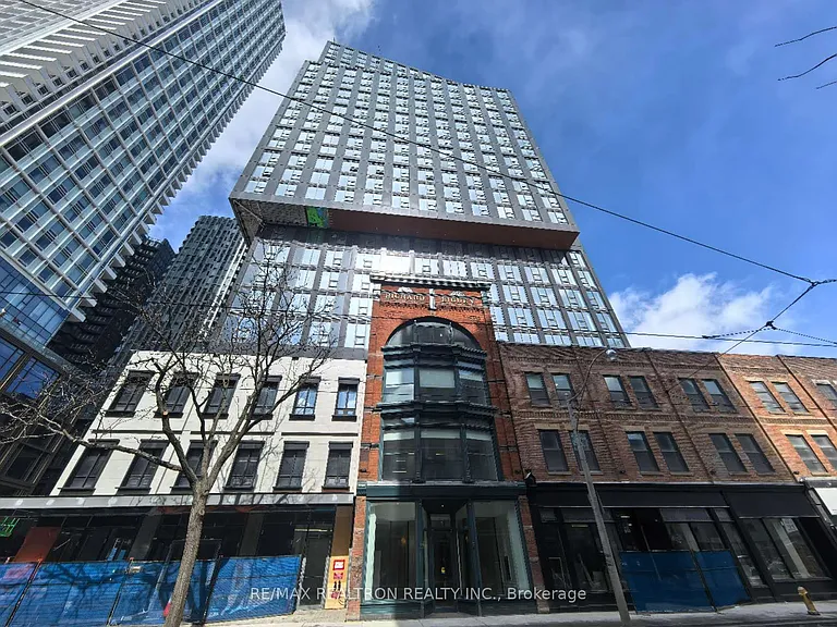 100 Queen St E #2912 — Photo 3