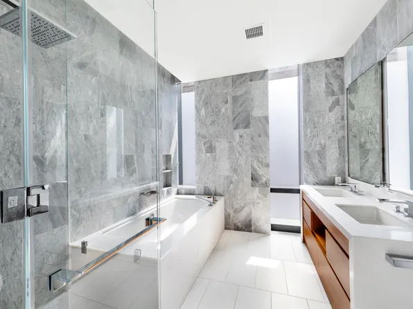 277 5th Avenue image 1 of 15