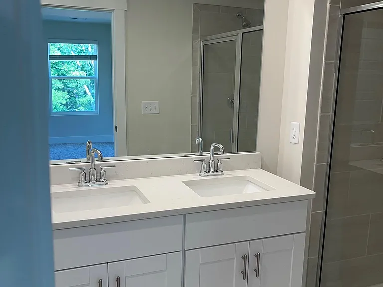 master bath with dual sinks