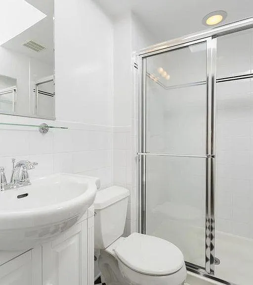 En Suite Bathroom