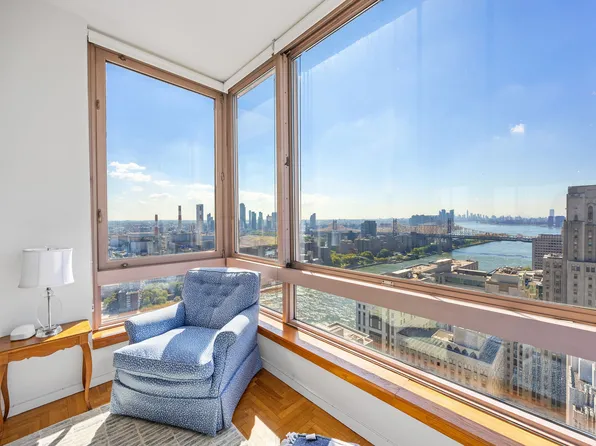 524 East 72nd Street image 2 of 20