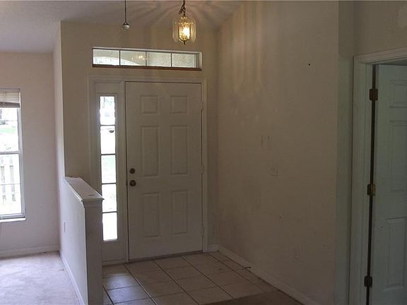 3rd image of 35407 Willow Cir