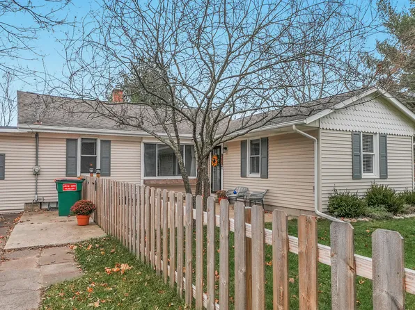 757 Rutledge St NE, Grand Rapids, MI 49525