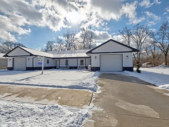 4th image of 20435 Westland Dr #6