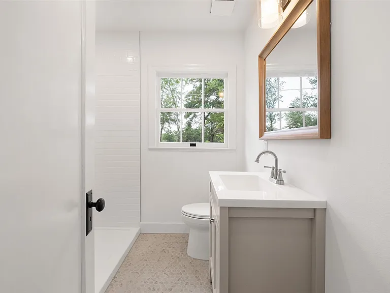 251 Foothill Rd — Photo 17