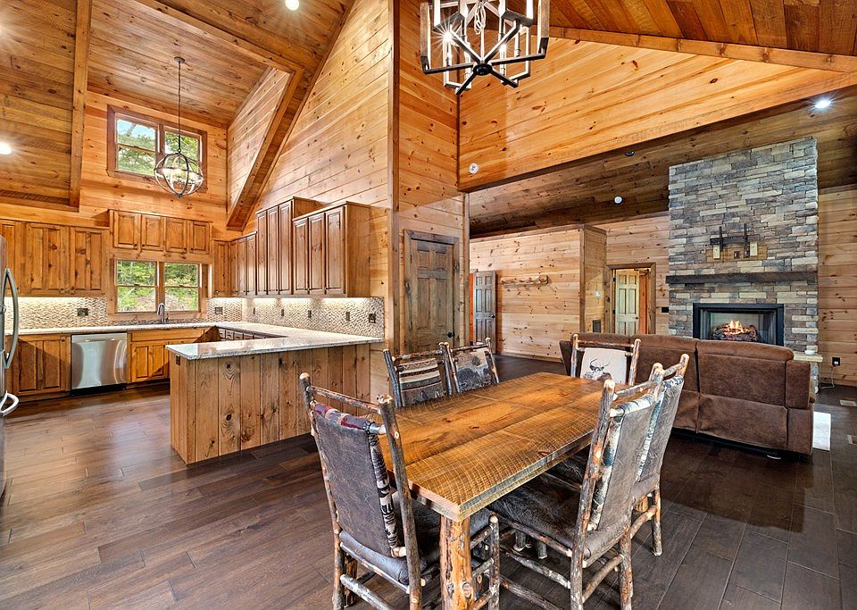 7th image of this home