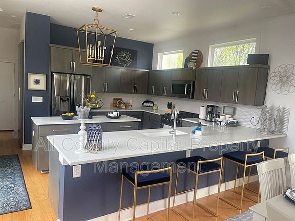5th image of 1809 Romeria Dr