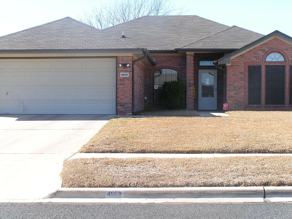 Front of 4909 Addie Dr.