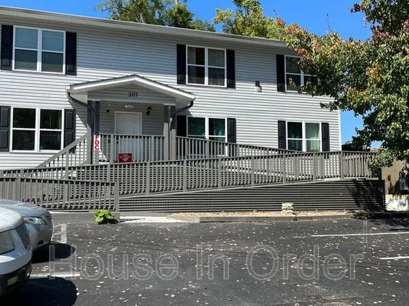 307 8th Ave E Unit 202, Hendersonville, NC 28792