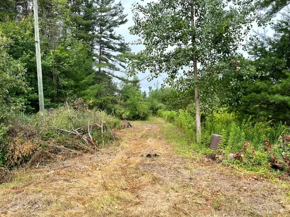 Maple Island Rd, Nunica, MI 49448